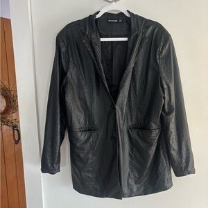PrettyLittleThing Black Croc-Embossed Faux Leather Women’s Blazer Size US 6 (M)